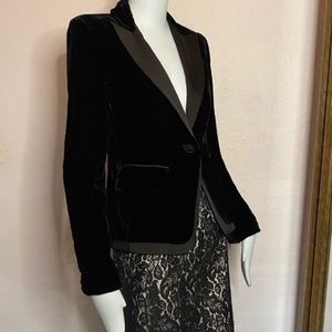 VELVET TUXEDO JACKET Bcbgmaxazria size Small